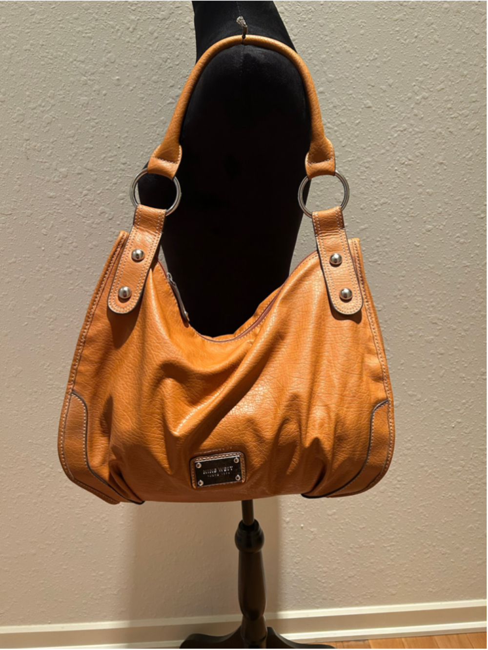Women's Nine West Tan Hobo Bag very roomy 16 x 12